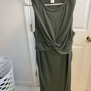 Elegant Olive Green Sleeveless Dress